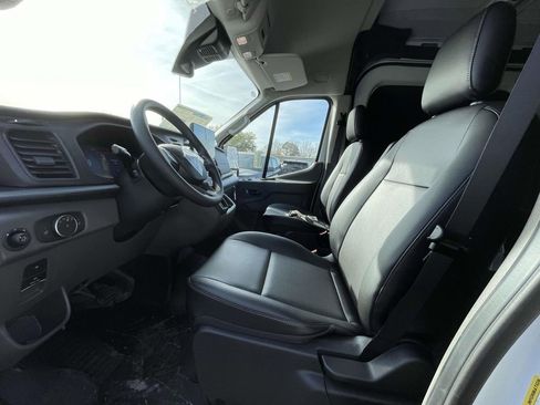 New 2026 Ford Transit 250 148 Medium Roof w/ Load Area Protection Package image 9