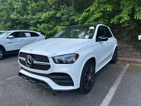 Used 2020 Mercedes-Benz GLE 350 w/ AMG Line Exterior image 3