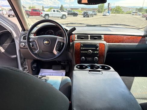Used 2014 Chevrolet Suburban LS AWD/4WD image 14
