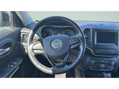 Used 2021 Jeep Cherokee Latitude Plus AWD/4WD image 13