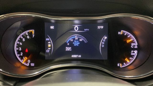 Used 2020 Jeep Grand Cherokee Altitude AWD/4WD image 16