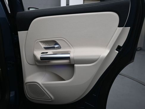 Used 2023 Mercedes-Benz GLA 250 4MATIC image 22