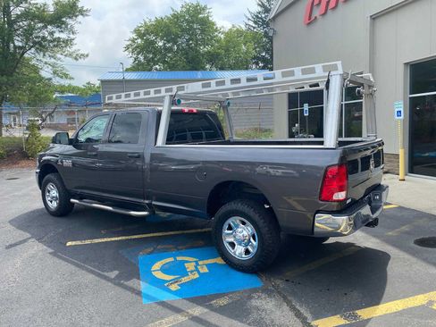 Used 2018 RAM 3500 Tradesman w/ Chrome Appearance Group AWD/4WD image 3