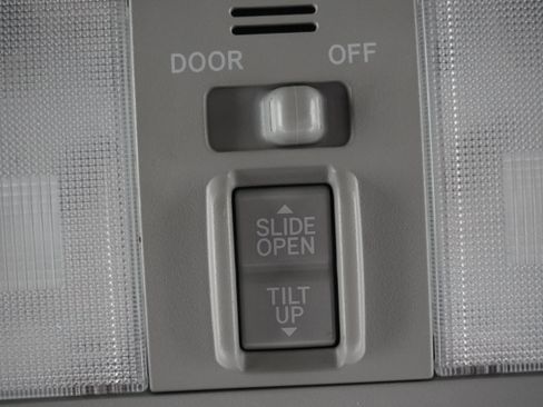 Used 2012 Toyota RAV4 Limited w/ Premium Plus Value Pkg image 25