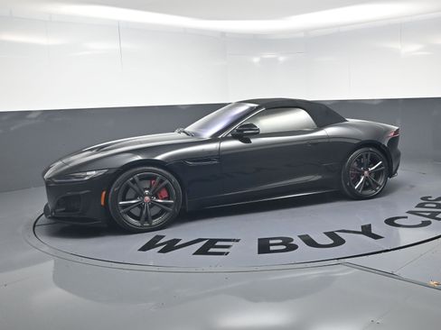 Used 2021 Jaguar F-TYPE R image 6