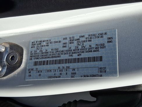 Certified 2022 Ford Escape SE w/ SE Sport Appearance Package FWD image 27
