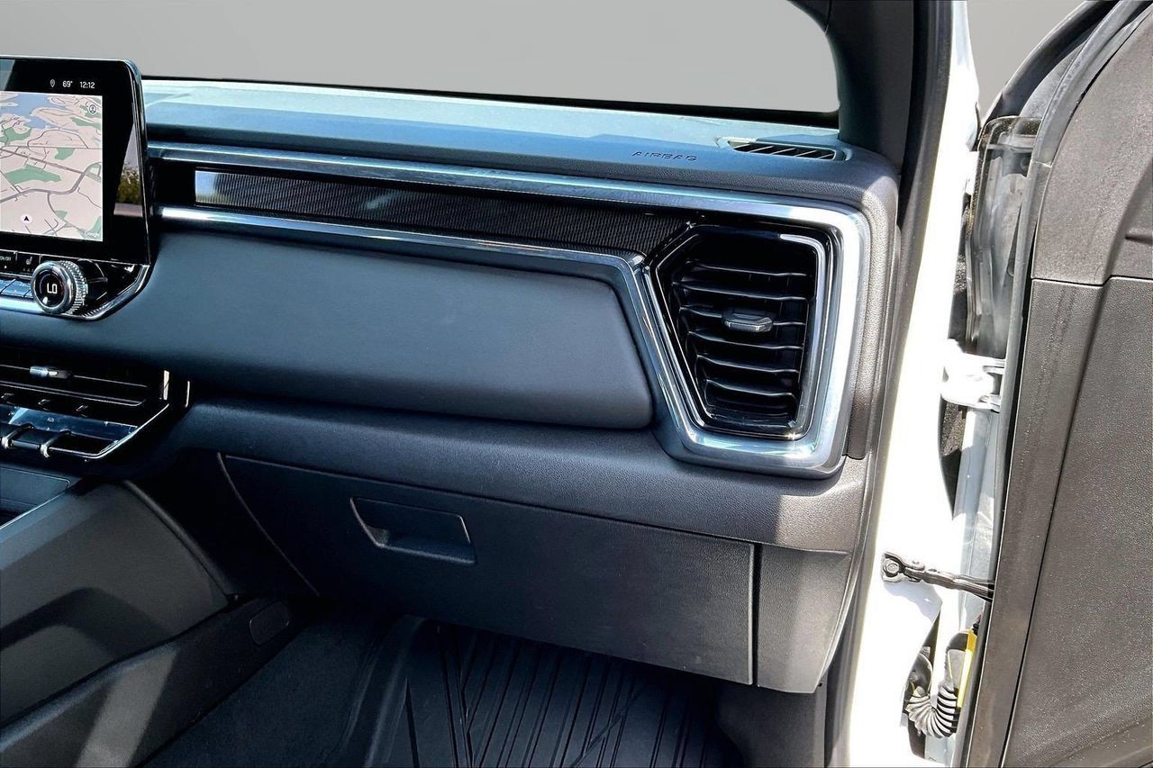 Used 2025 GMC Canyon Elevation w/ Convenience Package RWD image 19