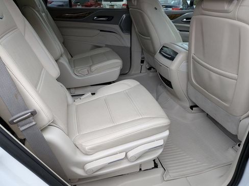 Used 2023 Cadillac Escalade Sport Platinum AWD/4WD image 30