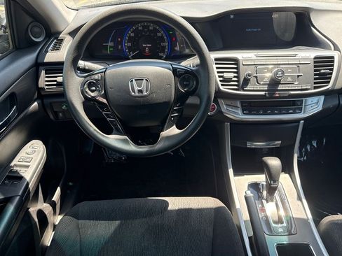 Used 2014 Honda Accord Hybrid Sedan image 17