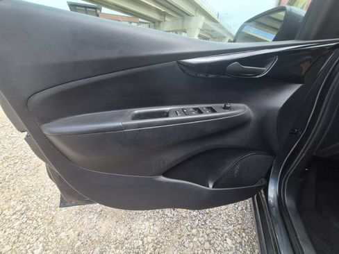 Used 2021 Chevrolet Spark LT FWD image 21