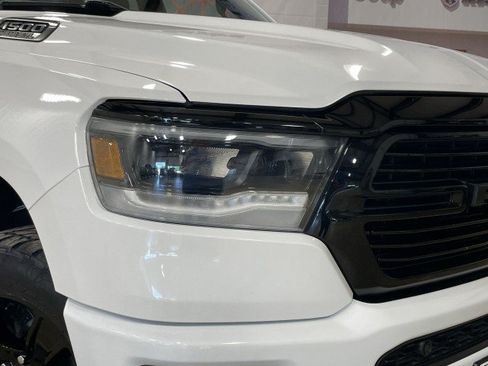 Used 2020 RAM 1500 4x4 Crew Cab image 11