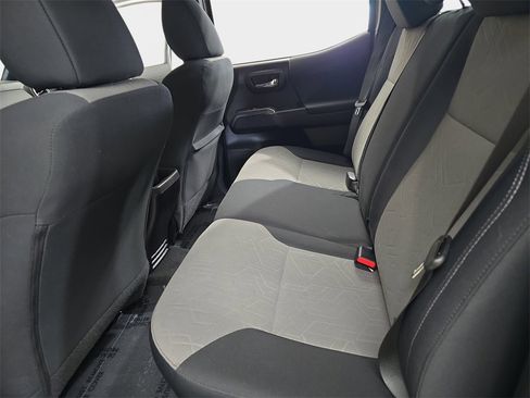 Used 2020 Toyota Tacoma TRD Off-Road image 16