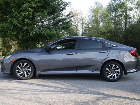 Used 2018 Honda Civic EX image 14
