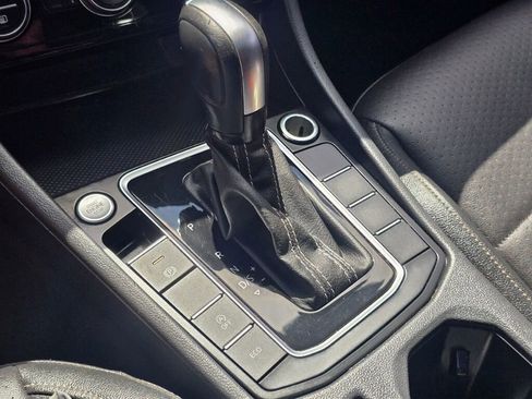 Used 2021 Volkswagen Jetta SE image 37