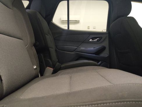 Used 2022 Chevrolet Traverse LT w/ LPO, Cargo Package AWD/4WD image 19