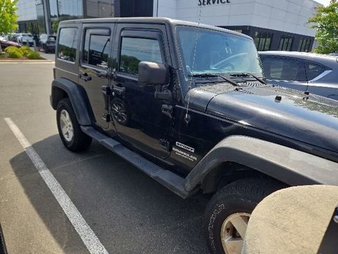 Used 2012 Jeep Wrangler Unlimited Sport AWD/4WD image 13