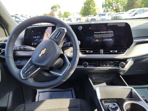 New 2026 Chevrolet Equinox LT w/ LPO, Floor Liner Package image 10