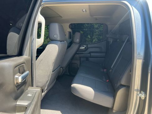 Used 2022 Chevrolet Silverado 1500 LT RWD image 17