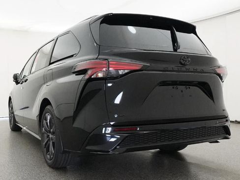 New 2026 Toyota Sienna XSE FWD image 22