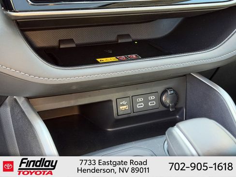 Certified 2025 Toyota Highlander XLE AWD/4WD image 30