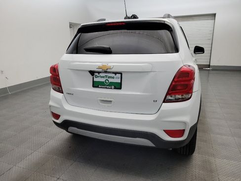 Used 2020 Chevrolet Trax LT w/ LT Convenience Package FWD image 7