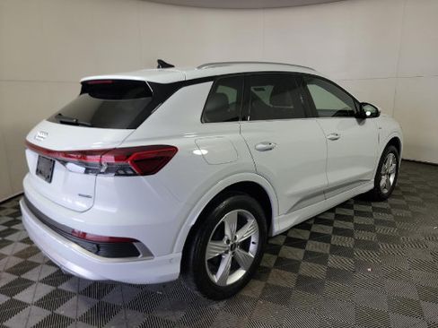 Used 2023 Audi Q4 e-tron Prestige AWD/4WD image 2