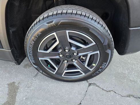 New 2026 Jeep Cherokee Limited image 23