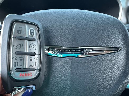 New 2026 Chrysler Pacifica Select image 50