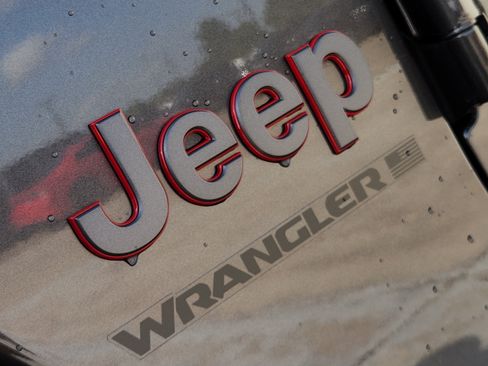 New 2026 Jeep Wrangler Unlimited Rubicon AWD/4WD image 7