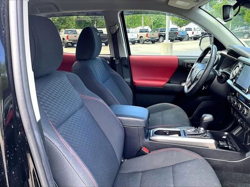 Used 2023 Toyota Tacoma SR5 AWD/4WD image 11