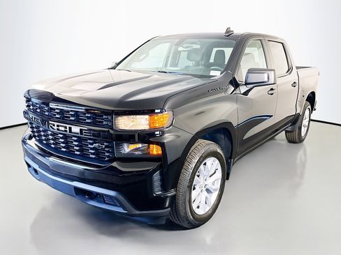 Used 2022 Chevrolet Silverado 1500 Custom w/ LPO, Dark Essentials Package RWD image 4