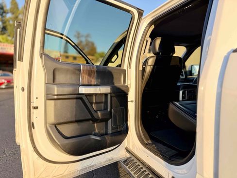Used 2018 Ford F150 Lariat w/ Equipment Group 501A Mid AWD/4WD image 25
