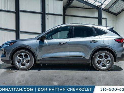 Used 2025 Ford Escape ST-Line image 2