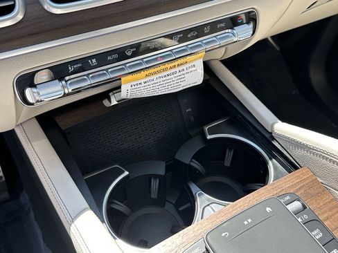 New 2026 Mercedes-Benz GLS 450 4MATIC image 33