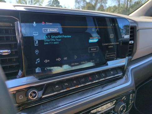 Certified 2025 Chevrolet Silverado 1500 LTZ AWD/4WD image 7