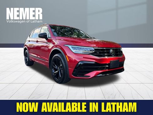 Certified 2024 Volkswagen Tiguan SE R-Line AWD/4WD image 5
