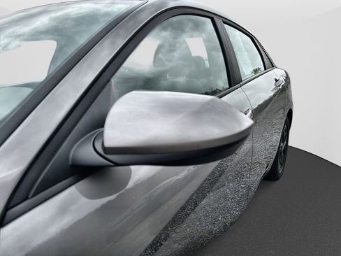Certified 2023 Hyundai Elantra SEL FWD image 11