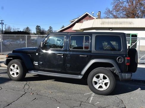 Used 2023 Jeep Wrangler Sport S image 5