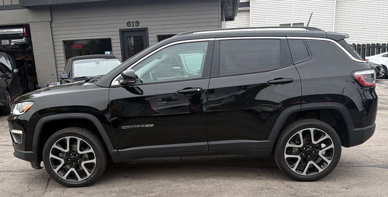 Used 2018 Jeep Compass Limited w/ Navigation Group AWD/4WD image 17