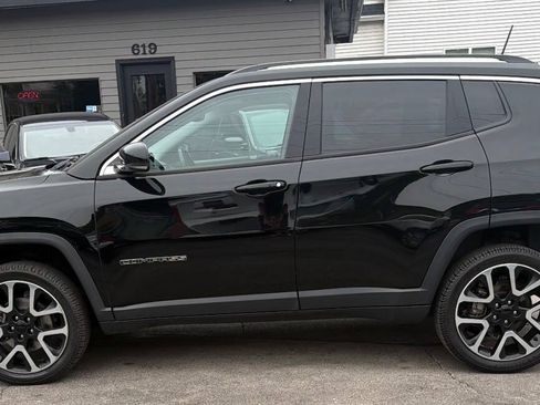 Used 2018 Jeep Compass Limited w/ Navigation Group AWD/4WD image 17