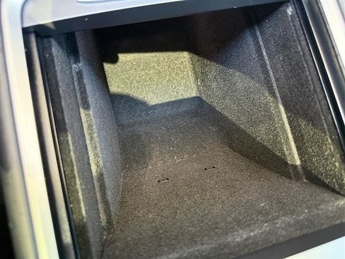 Used 2022 Tesla Model Y Performance image 31