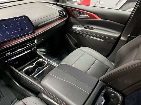 Used 2026 Chevrolet Traverse Z71 w/ Driver Confidence Package AWD/4WD image 24