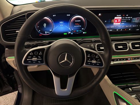 Used 2020 Mercedes-Benz GLS 450 4MATIC image 10