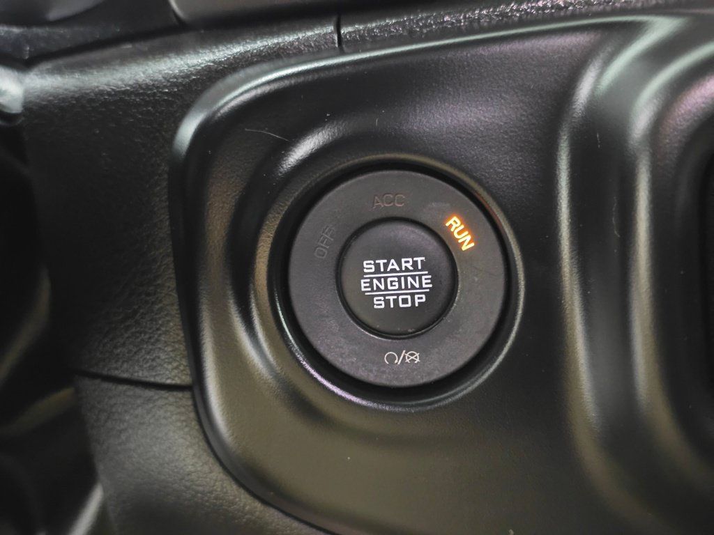 Used 2022 Jeep Gladiator Sport AWD/4WD image 22