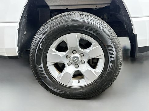 Used 2023 RAM 1500 Big Horn AWD/4WD image 28