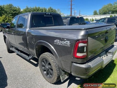 Used 2022 RAM 2500 Laramie w/ Night Edition AWD/4WD image 4