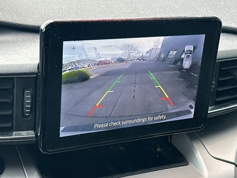 Used 2023 Ford Explorer XLT w/ Equipment Group 202A image 18