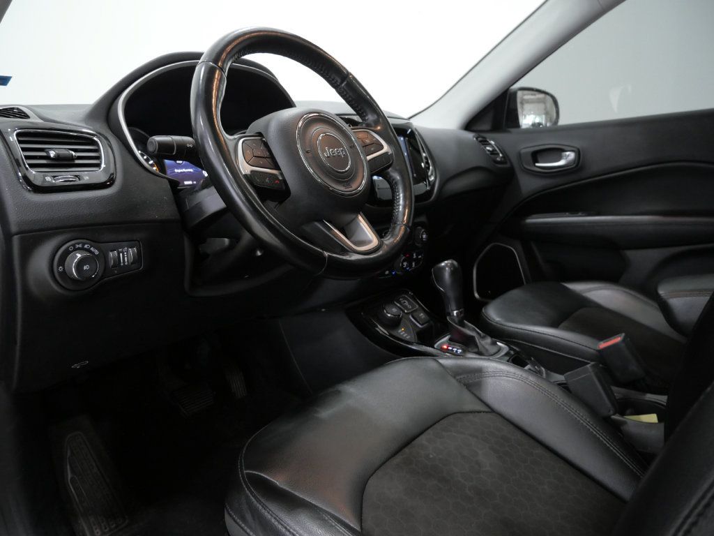 Used 2021 Jeep Compass Latitude w/ Sun and Sound Group AWD/4WD image 11