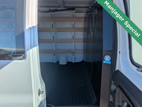 Used 2023 GMC Savana 2500 w/ Driver Convenience Package image 14