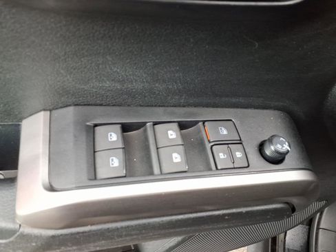 Certified 2023 Toyota Tacoma SR5 image 11